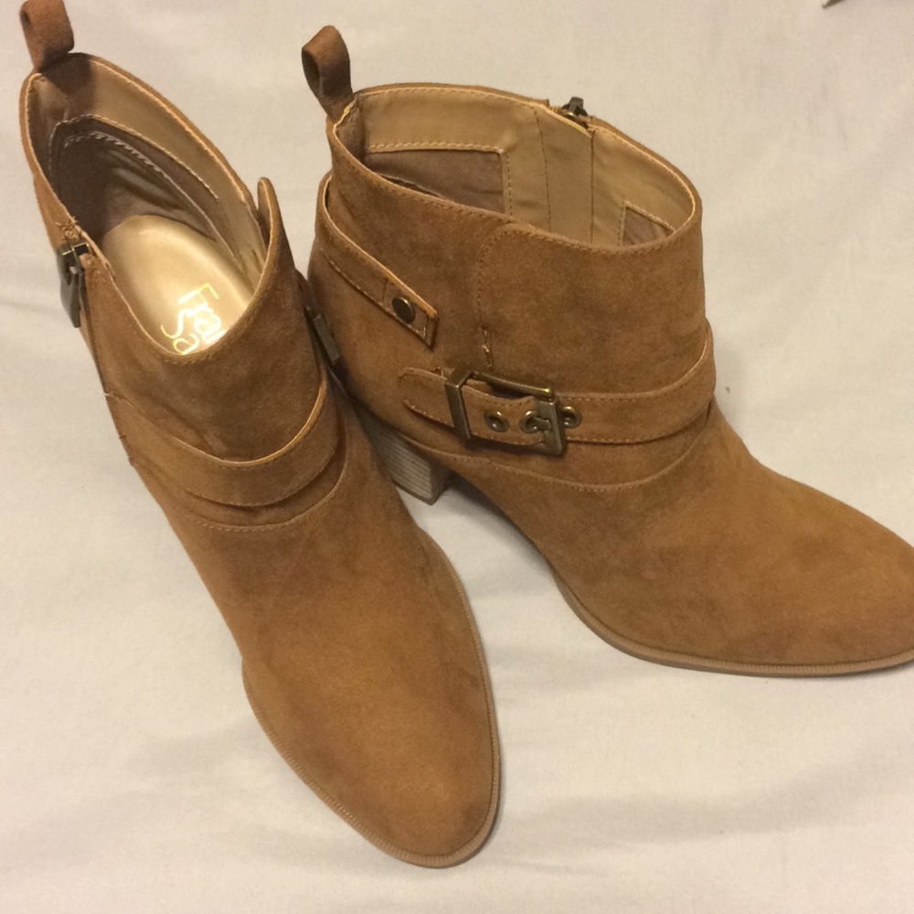 Brand new Franco Sarto dark tan ankle boots